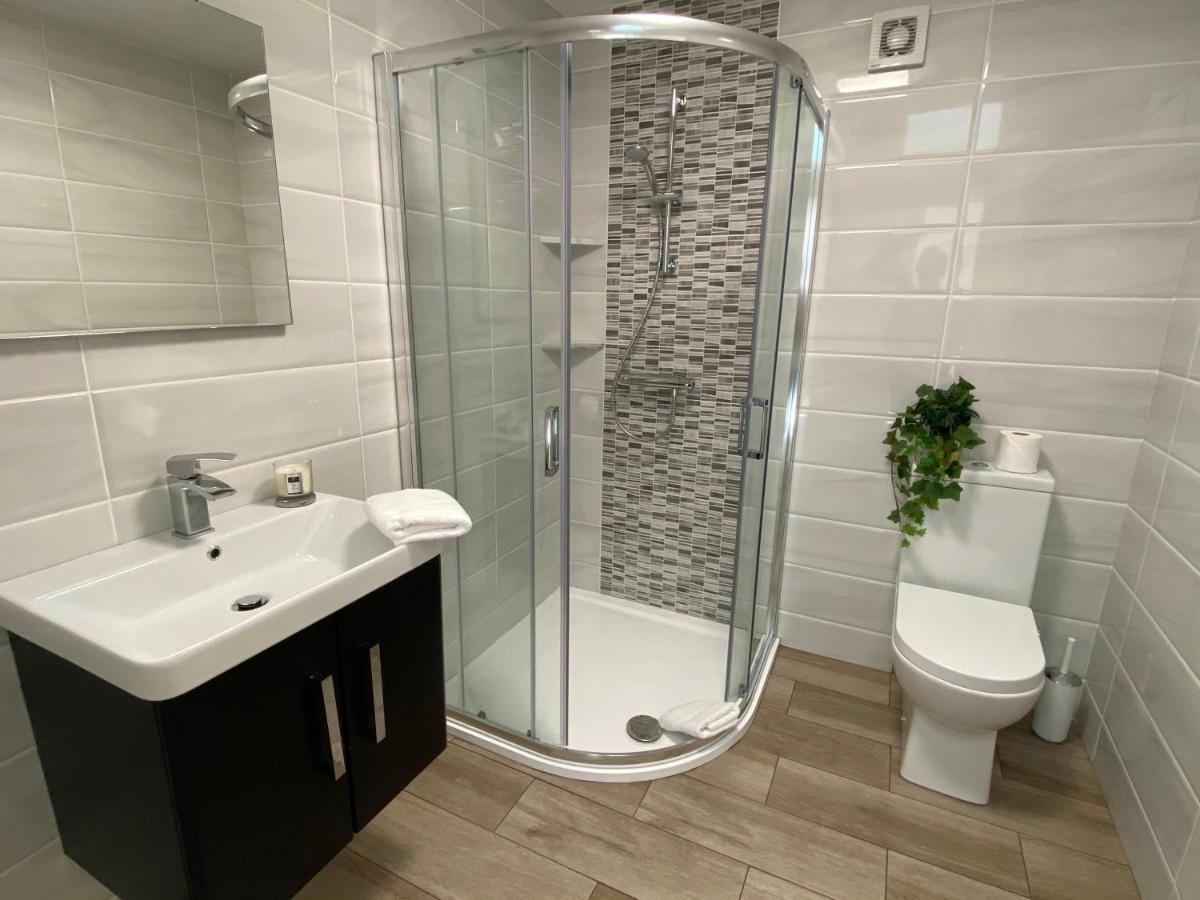Apt 4 - Silver Spruce Apartment Killarney Exterior photo